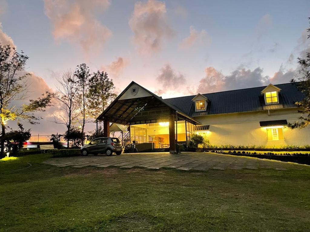 Agincourt Kuttikkanam Hotel Pirmed Exterior photo